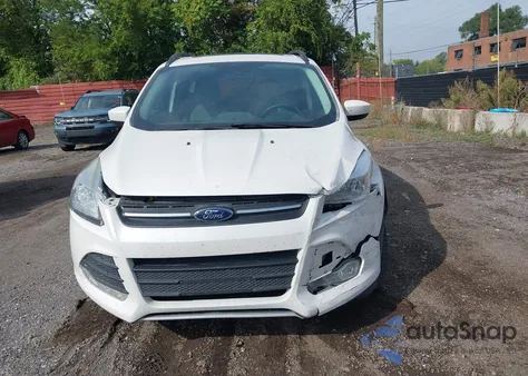 2016 Ford Escape Se из США, поврежденный, VIN 1FMCU0GX7GUA96390